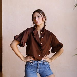 Mille  Vanessa short sleeve ruffle blouse. Size Medium in cocoa new without tags